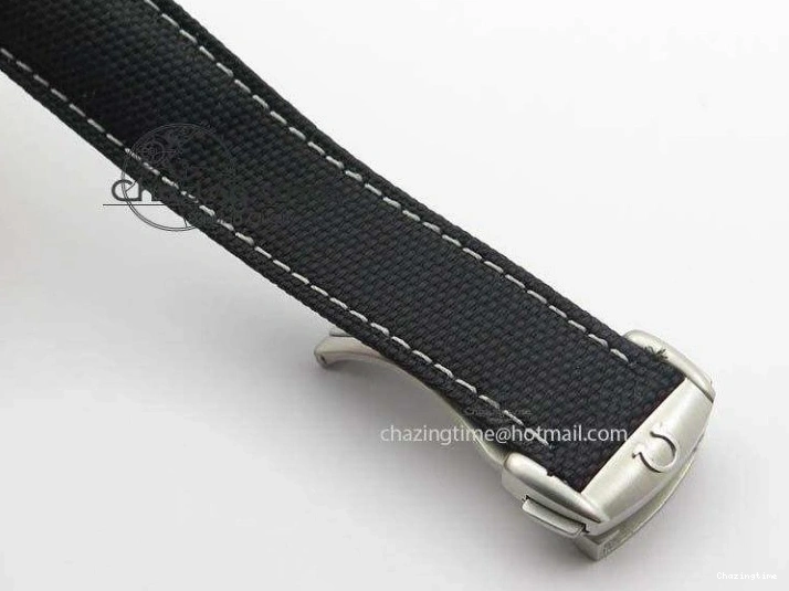 1229 TimelessDesign Speedmaster JHF SS Snoopy Award 45th Anniversary White Dial On Black Nylon Strap 8209